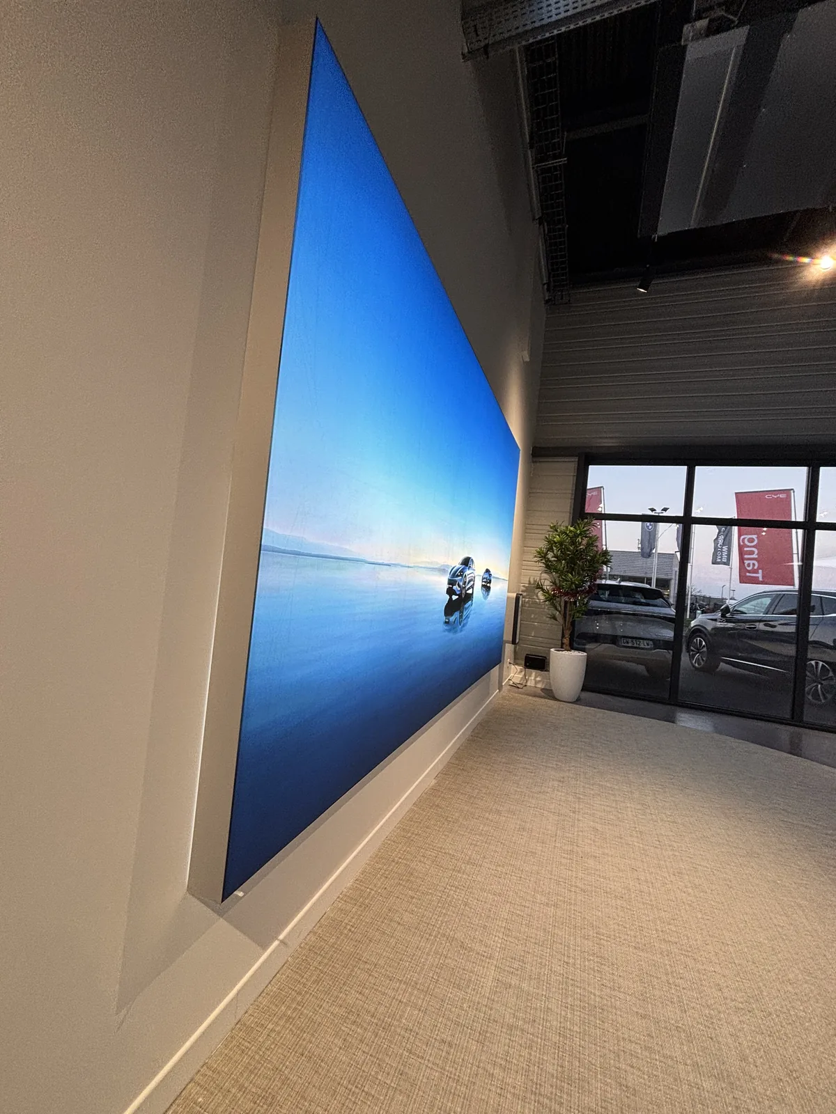 Caisson toile tendue showroom BYD Rennes
