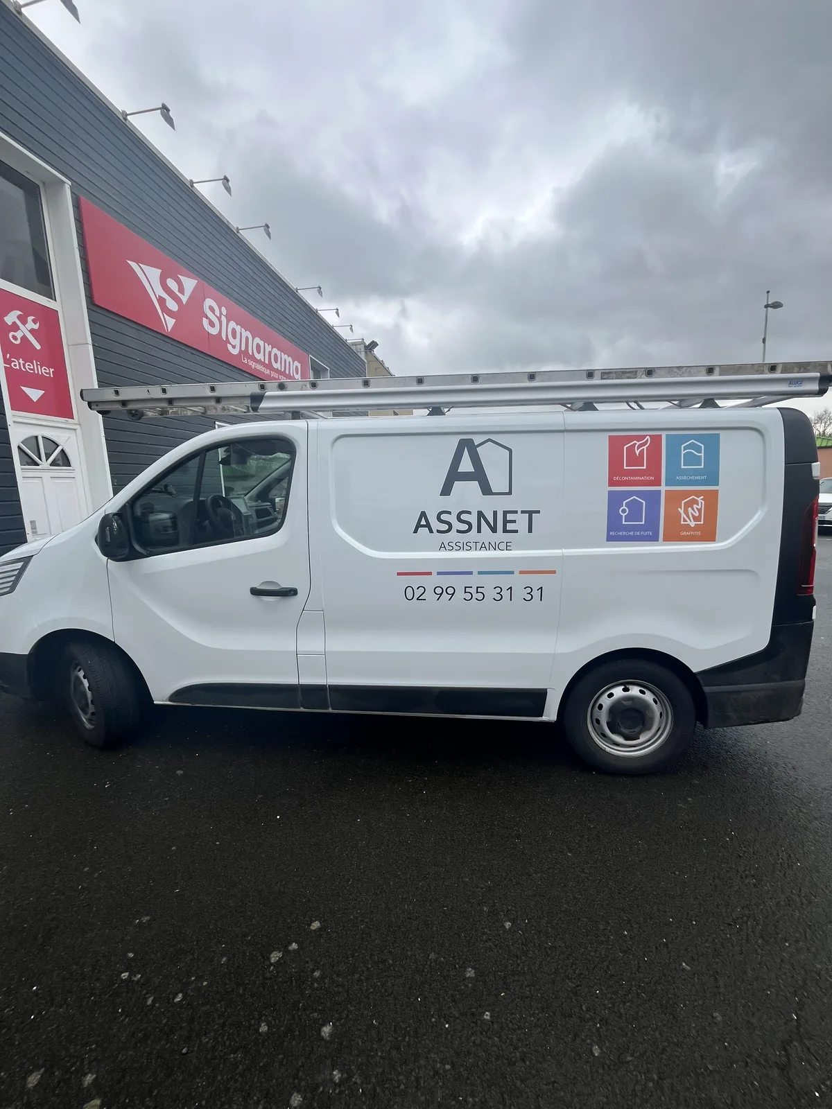 Lettrage utilitaire Assnet Rennes, vue 3