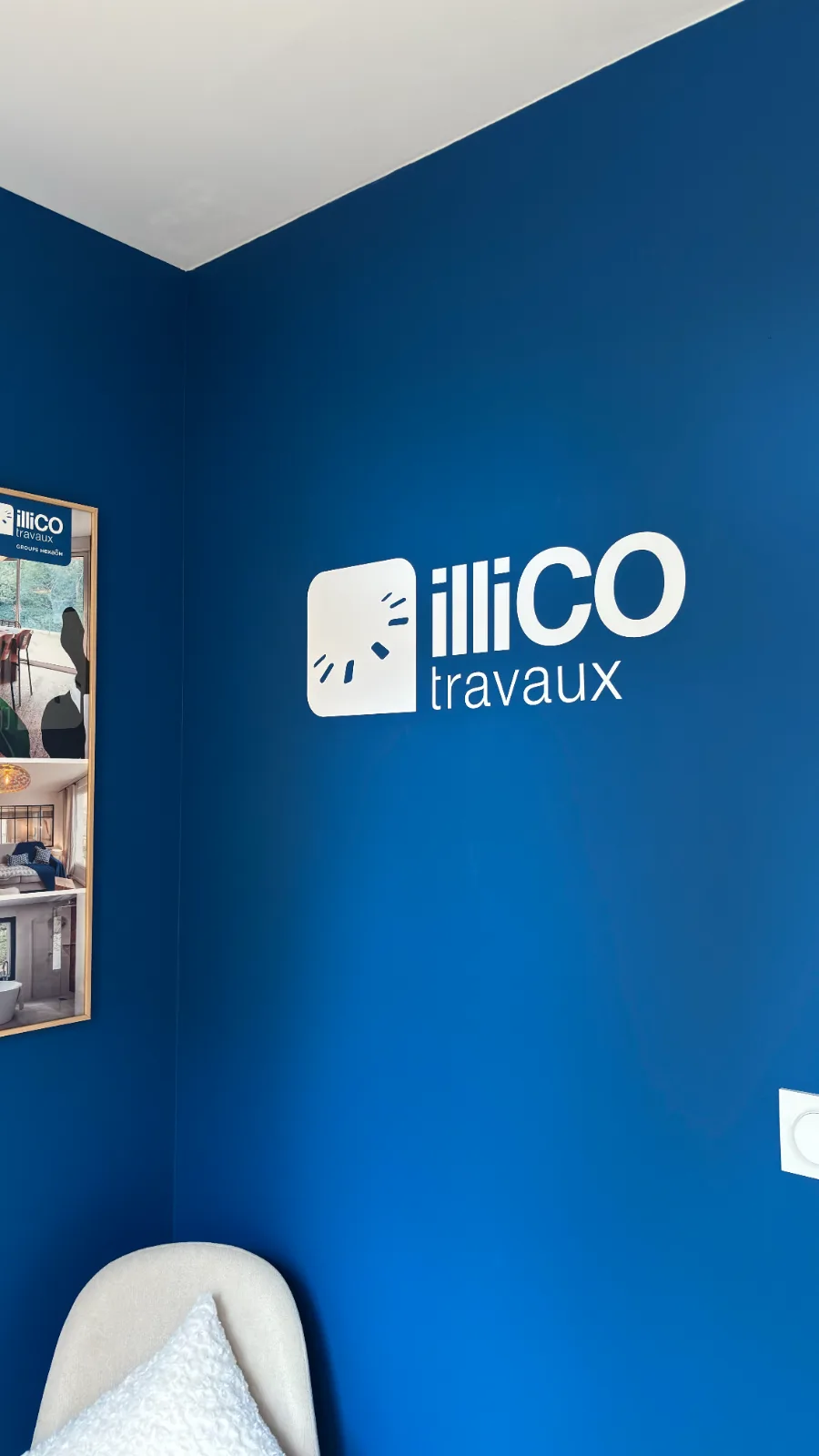 Signalétique corporate & identité de siège — Atelier Visible Rennes