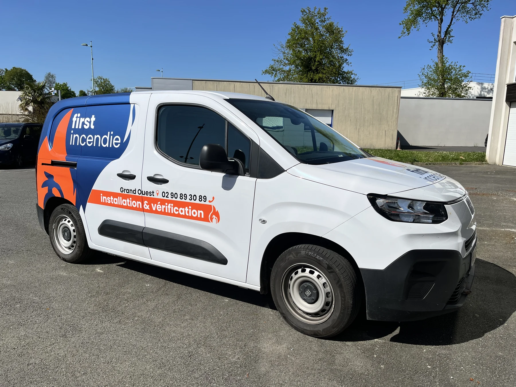 Semi-covering utilitaire First Incendie Rennes