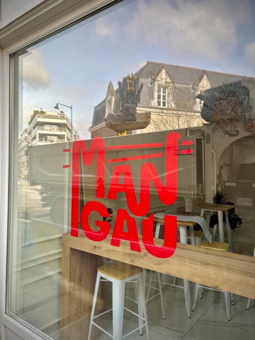 Branding et décoration vitrine Rennes